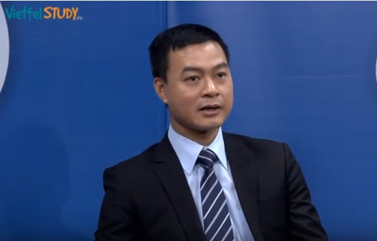 Thầy Phạm Hữu Cường: Một nhà giáo tài hoa tâm huyết với nghề, dạy văn bằng cả trái tim!